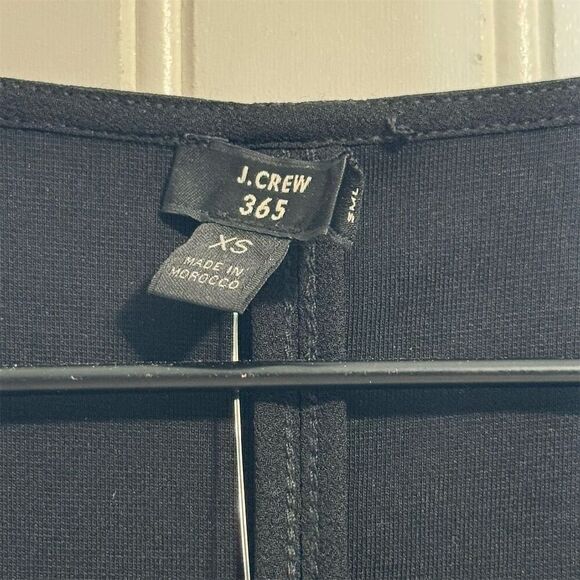 NWT J.Crew 365 Black Sleeveless Faux Wrap Stretch Top XS  Work Chic Minimalist - Picture 4 of 7